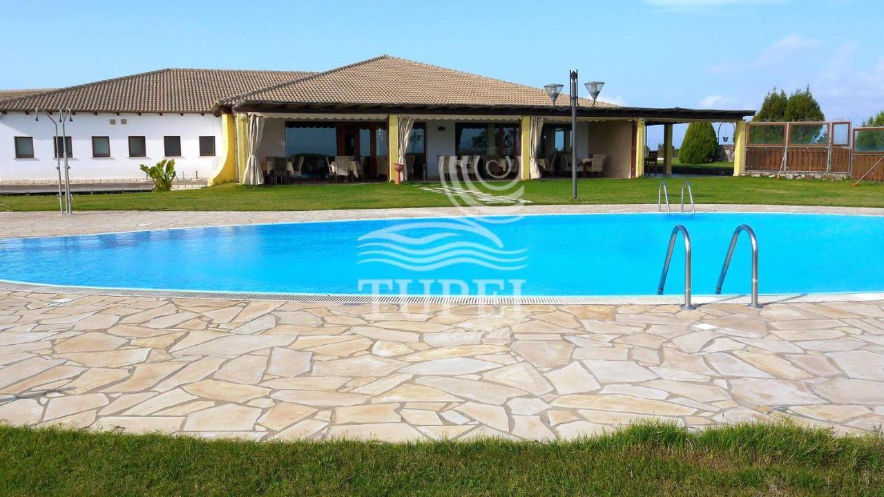 Hotel Tupei Калазетта Экстерьер фото